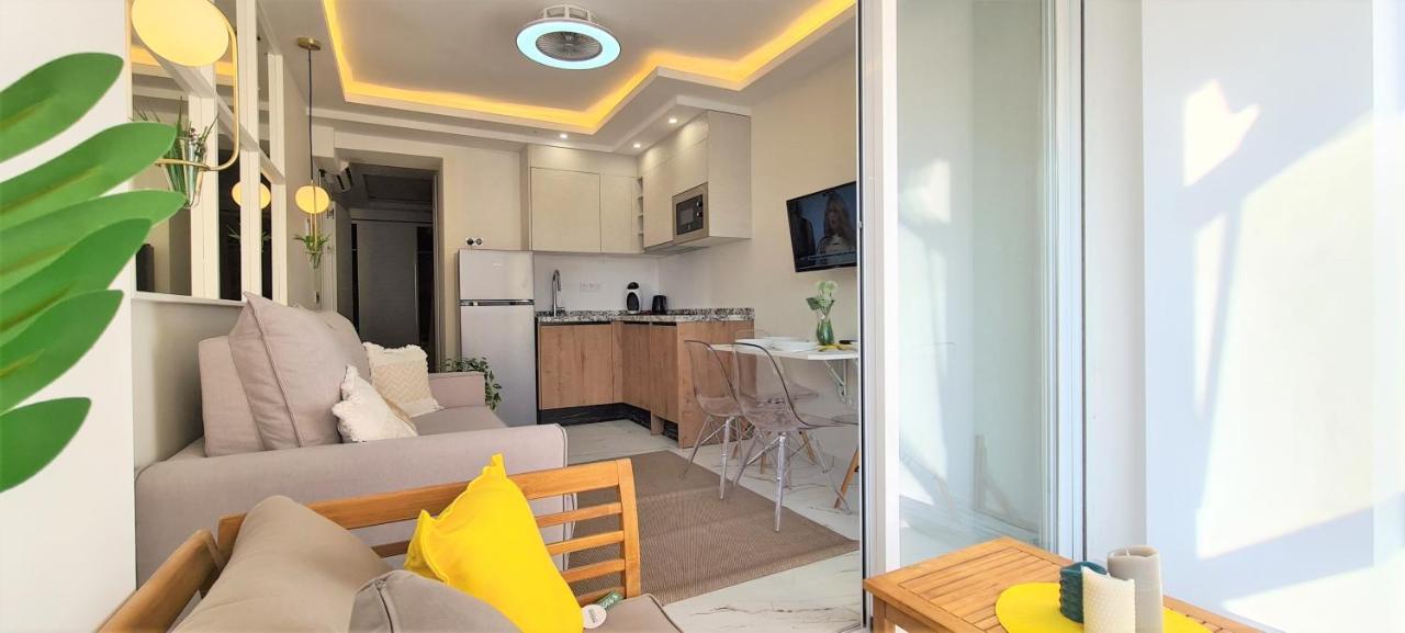 Apartment Linea De Playa Estepona Eksteriør billede